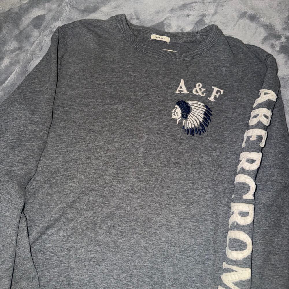 Abercrombie & Fitch Muscle Long Sleeve Shirt Gray XL Indian Chief Logo